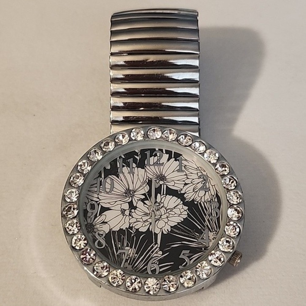 NWOT Silvertone White and Black Floral Face Rhinestones Watch w/ Stretchy Band